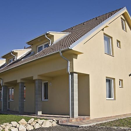 Luca Apartman Sopron Dış mekan fotoğraf
